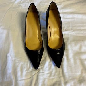 Classic black Ivanka Trump pumps